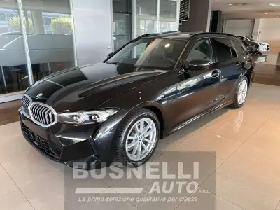 Usata BMW 320 M Sport 184 CV (135 kW) 2025 Black sapphire Station wagon