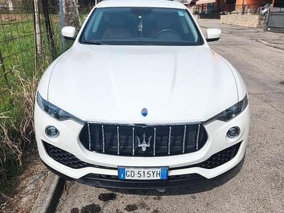 Usata Maserati Levante 349 CV (256 kW) 2020 Bianco SUV