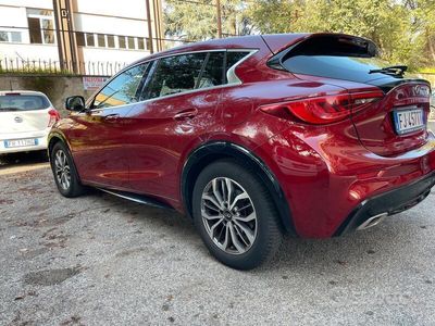 Infiniti Q30