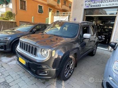 Usado Jeep Renegade Limited 170 CV (125 kW) 2017 Gris SUV