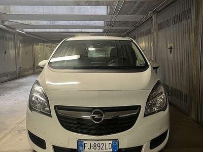 Usata Opel Meriva Cosmo 90 CV (66 kW) 2017 Monovolume