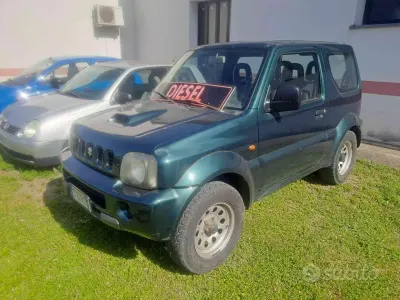 Usata Suzuki Jimny 65 CV (47 kW) 2005 Verde SUV
