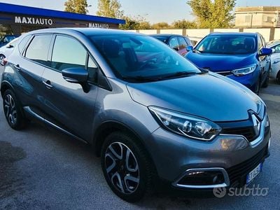 Usata Renault Captur 90 CV (66 kW) 2013 Grigio SUV