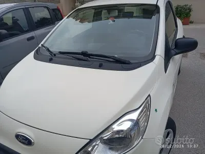 Usata Ford Ka 69 CV (50 kW) 2013 Bianco Utilitaria