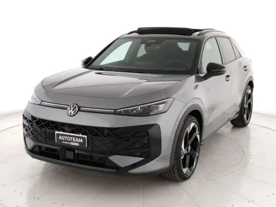 Nuova VW T-Roc R-line 150 CV (110 kW) 2026 Grigio scuro metall. SUV