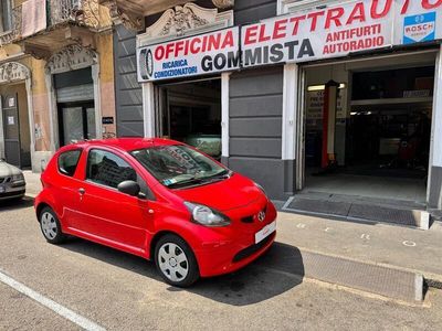 Usata Toyota Aygo 68 CV (50 kW) 2009 Nero Utilitaria