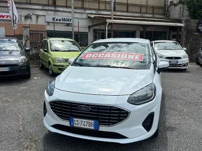 Usata Ford Fiesta Titanium 75 CV (55 kW) 2023 Bianco Utilitaria