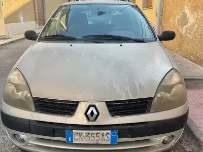 Usata Renault Clio 75 CV (55 kW) 2004 Utilitaria