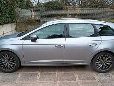 Usata Seat Leon 130 CV (95 kW) 2019 Grigio Station wagon
