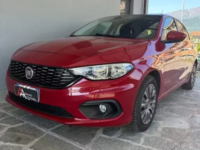 Usata Fiat Tipo Easy 95 CV (69 kW) 2016 Nero Berlina