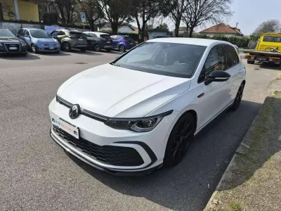Usata VW Golf VIII GTI 245 CV (180 kW) 2021 Bianco Berlina