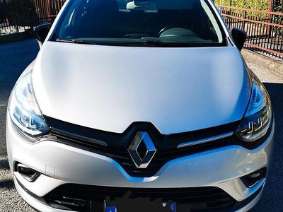 Second-hand Renault Clio IV Intens 90 CP (66 kW) 2019 Gri Berlinǎ