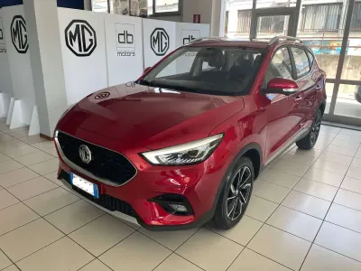 Usata MG ZS Luxury 106 CV (77 kW) 2025 Bordeaux SUV