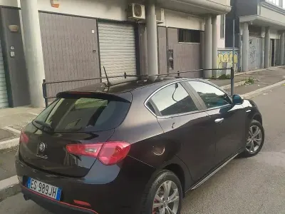 Usata Alfa Romeo Giulietta 105 CV (77 kW) 2014 Utilitaria