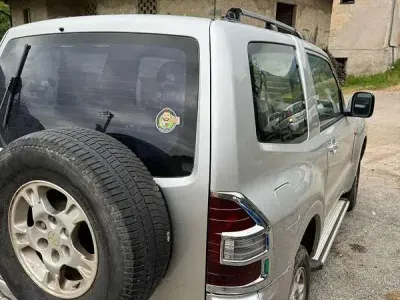 Usata Mitsubishi Pajero Instyle 116 CV (85 kW) 2004 Argento SUV