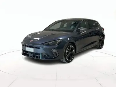 Usata Cupra Leon 150 CV (110 kW) 2025 Vari colori pastello Berlina