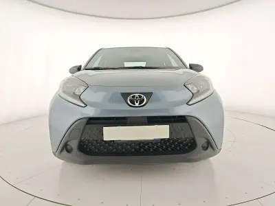 Usata Toyota Aygo X Edition 72 CV (52 kW) 2025 Blu/azzurro SUV