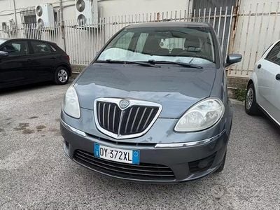 Usata Lancia Musa 77 CV (56 kW) 2009 Grigio Monovolume