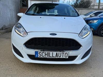 Usata Ford Fiesta 75 CV (55 kW) 2016 Bianco Berlina
