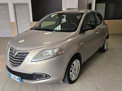 Usata Lancia Ypsilon Gold 95 CV (69 kW) 2013 Marrone Utilitaria