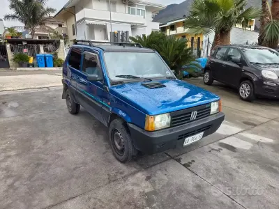 Usata Fiat Panda 4x4 Club 45 CV (33 kW) 1992 Bluazzurro Utilitaria