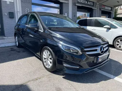 Usata Mercedes B180 Executive 109 CV (80 kW) 2017 Nero Utilitaria