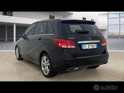 Usata Mercedes B180 109 CV (80 kW) 2016 Nero Monovolume