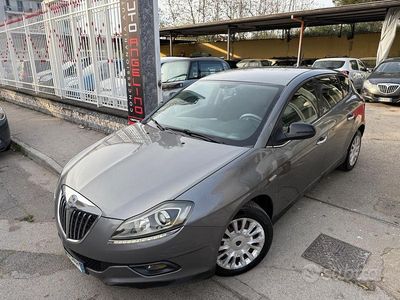Usata Lancia Delta 120 CV (88 kW) 2010 Grigio Utilitaria