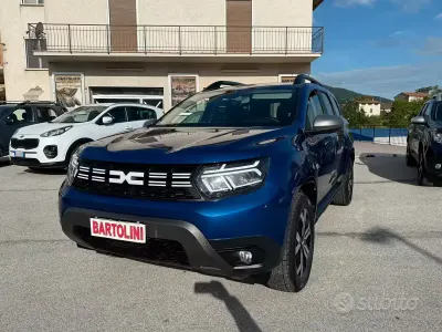 Second-hand Dacia Duster Prestige 101 CP (74 kW) 2023 Albastru SUV