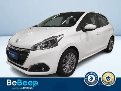 Usata Peugeot 208 Active 82 CV (60 kW) 2018 Bianco pastello Utilitaria