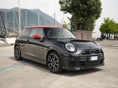 Usata Mini John Cooper Works 204 CV (150 kW) 2024 Nero Utilitaria