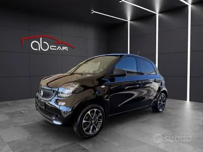 Usata Smart ForFour Passion 71 CV (52 kW) 2019 Bodypanels in black Utilitaria