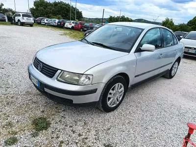 Brugt VW Passat 116 HK (85 kW) 2000 Grå Sedan