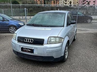 Usata Audi A2 75 CV (55 kW) 2003 Argento Utilitaria