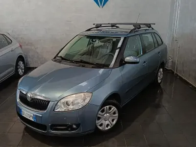 Usata Skoda Fabia Style 80 CV (58 kW) 2009 Blu Station wagon