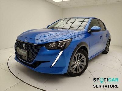 Usata Peugeot e-208 Allure 100 kW (136 CV) 2021 Blu/azzurro Utilitaria
