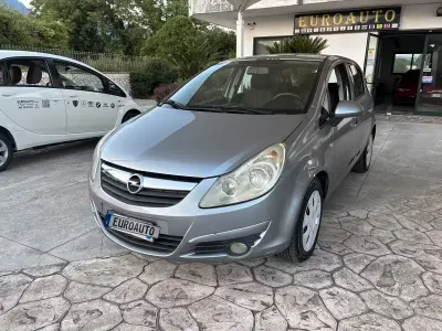 Usata Opel Corsa Cosmo 80 CV (58 kW) 2008 Grigio Utilitaria