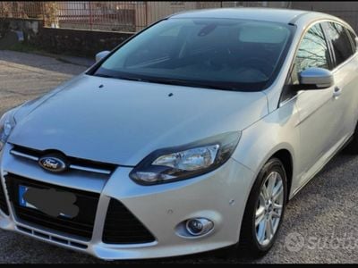 Usata Ford Focus Titanium 115 CV (84 kW) 2014 Grigio Berlina