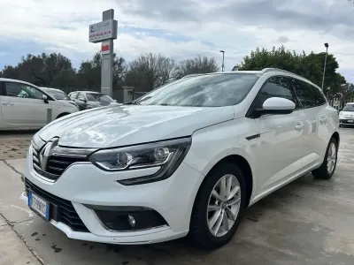 Usata Renault Mégane GrandTour Intens 116 CV (85 kW) 2019 Bianco Station wagon