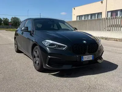 Usata BMW 116 Advantage 116 CV (85 kW) 2021 Nero Utilitaria