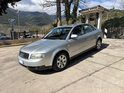 Usata Audi A4 130 CV (95 kW) 2004 Argento Berlina