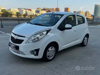 Usata Chevrolet Spark 65 CV (47 kW) 2012 Bianco Utilitaria