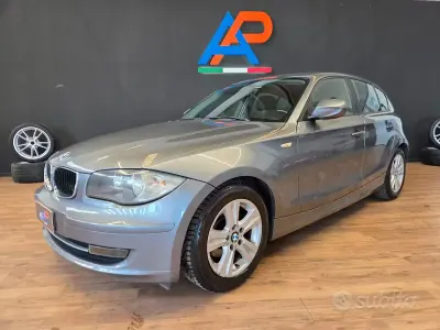 Usata BMW 118 143 CV (105 kW) 2011 Grigio Utilitaria