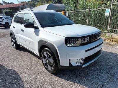 Nuova Fiat Grande Panda La Prima 110 CV (80 kW) 2025 Bianco Utilitaria