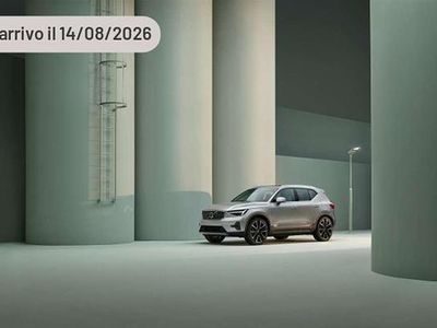 Usata Volvo XC40 Core 197 CV (144 kW) 2023 Vapour grey SUV