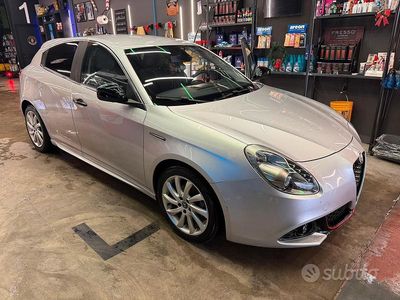 Usata Alfa Romeo Giulietta Distinctive 105 CV (77 kW) 2015 Grigio Berlina