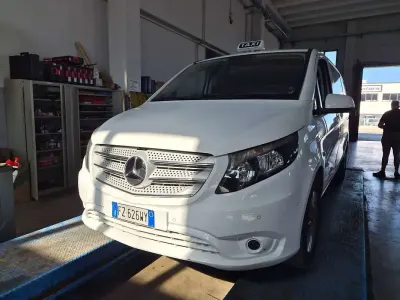 Usata Mercedes V220