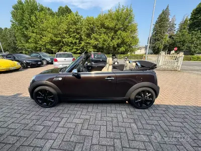 Usata Mini Cooper SD Cabriolet 143 CV (105 kW) 2013 Nero Cabrio