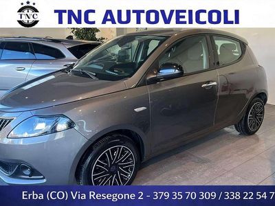 Usata Lancia Ypsilon Gold 69 CV (50 kW) 2022 Grigio Utilitaria
