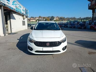 Occasion Fiat Tipo Lounge 120 ch (88 kW) 2018 Blanc Berline